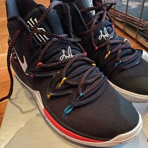 Nike Kyrie 5 “FRIENDS” - Mens sz. 10 - worn 2x